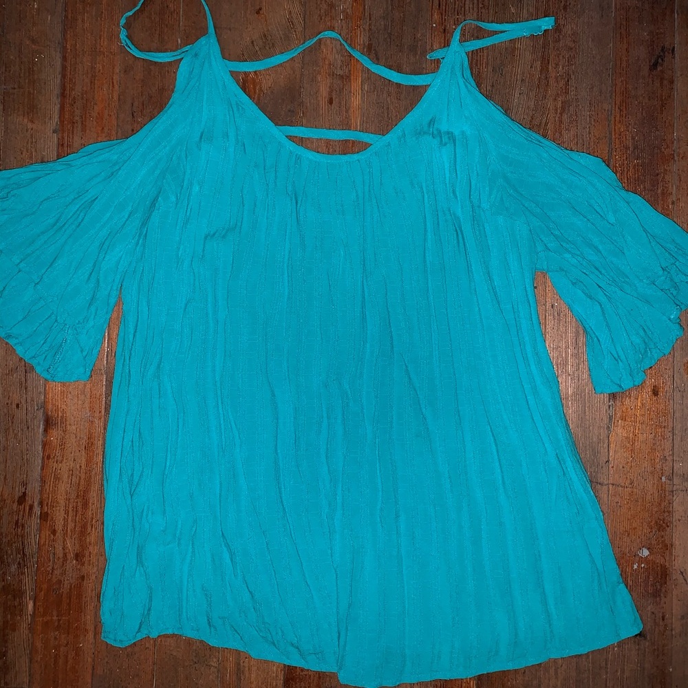 Torrid teal shoulder shirt